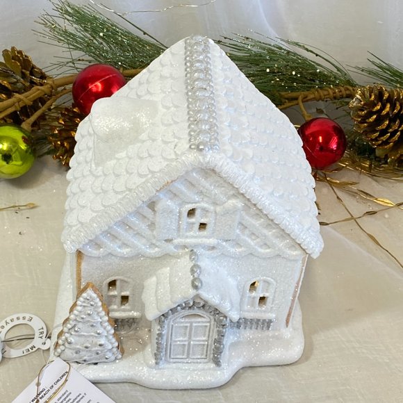Cupcakes & Cashmere White Holiday Christmas LED Lighted Gingerbread House New 8" - Picture 4 of 10